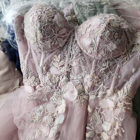 Gianni Bini Formal Gown Princess TULLE CORSET PROM DRESS FLORAL EMBROIDERY NWT M - Picture 5 of 15